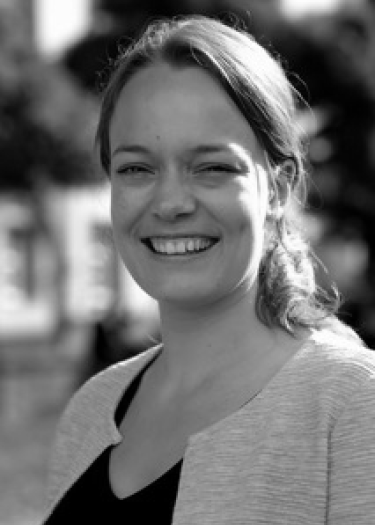 Schwarz-weiß Portrait von Ronja Schlebusch